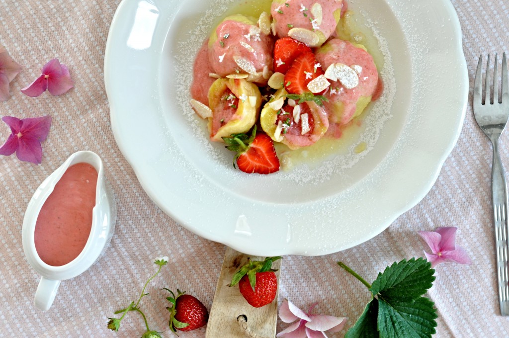 Tvarohové knedlíky s jahodami Tvarohové knedlíky s jahodami